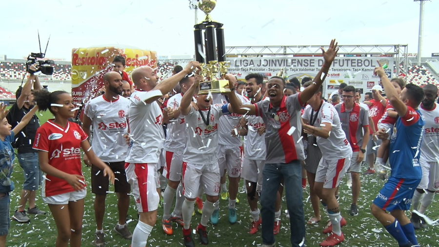 O Soberano de Joinville: A Dinastia do América e seus 18 Títulos na Primeirona